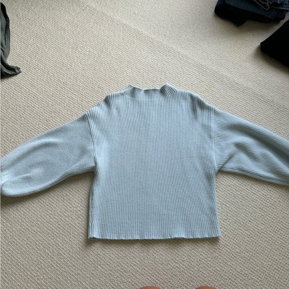 Line and Dot Blue Sweater with Balloon Sleeve Size Large - Picture 4 of 4